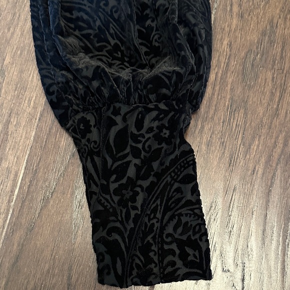 Lauren Ralph Lauren Black Damask Floral Pants and the top - Picture 8 of 8
